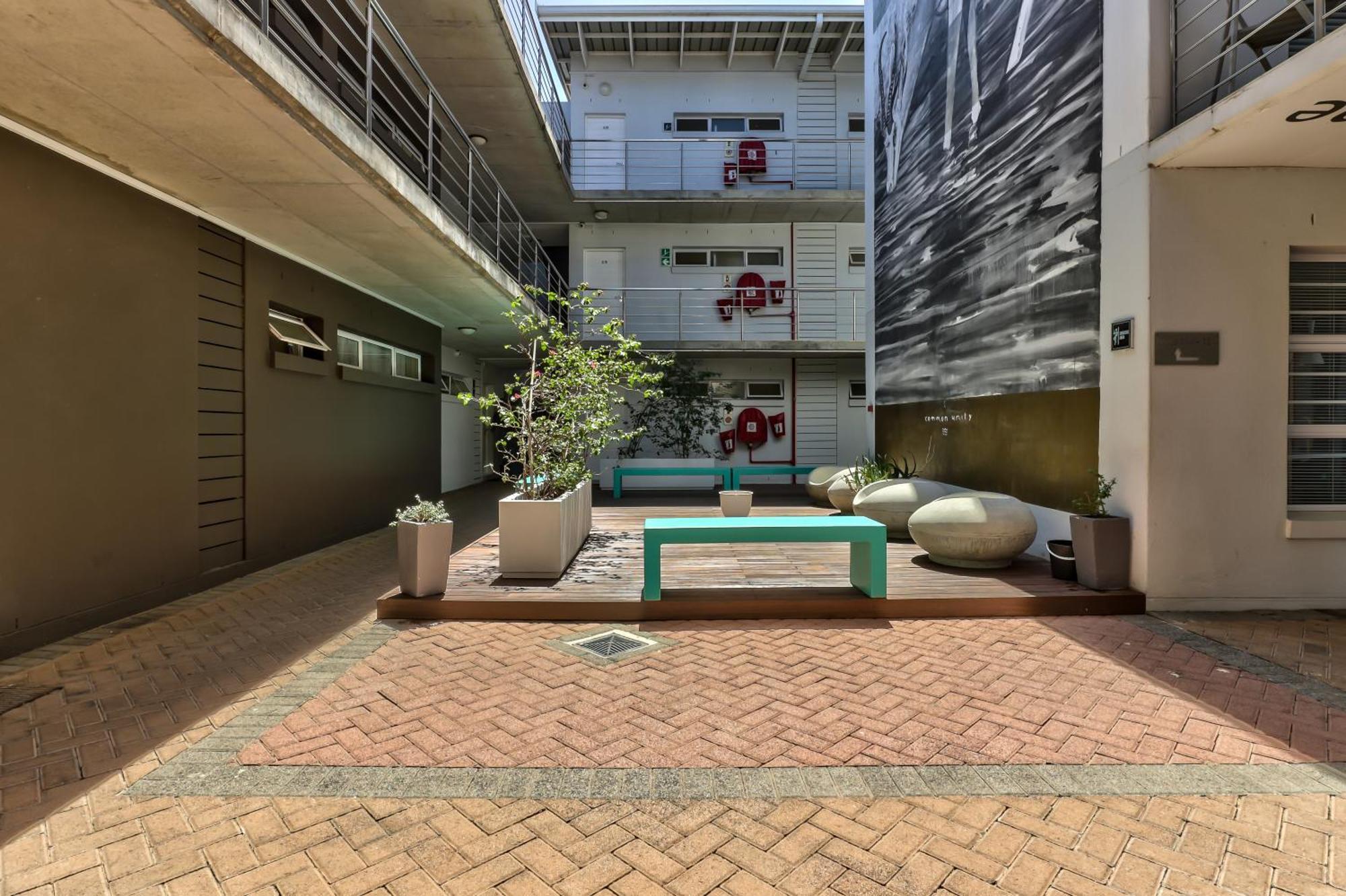 Wink Aparthotel Quiver Tree Stellenbosch Exterior foto